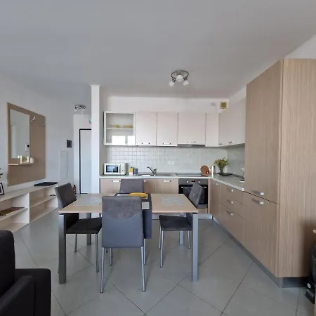 Central Skystudio Apartment *