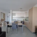 Central Skystudio דירה *